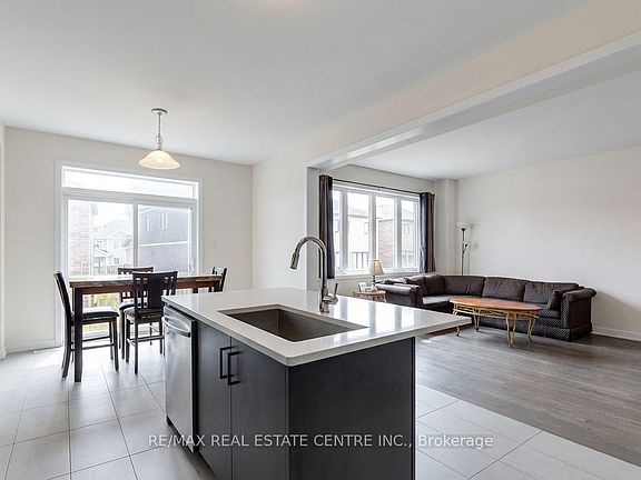 5th image of 17 Downriver Dr