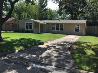 1417 3rd Ave N, Texas City, TX 77590