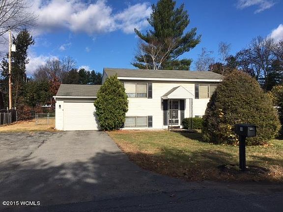 2nd image of 18 Hillcrest Ave