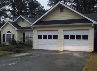 4175 Fox Chase Dr, Loganville, GA 30052