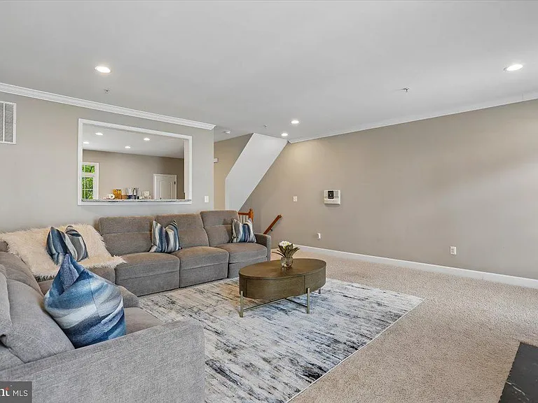 567 Pelican Ave — Photo 6