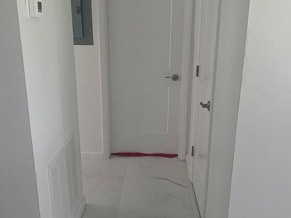 5th image of 1531 SE 23rd Ave