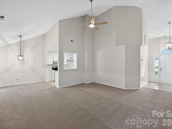 3rd image of 3055 River Ridge Dr