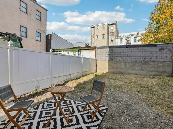 78 Beacon Avenue image 31 of 43