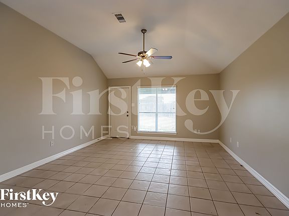 3rd image of 15114 Diamond Way