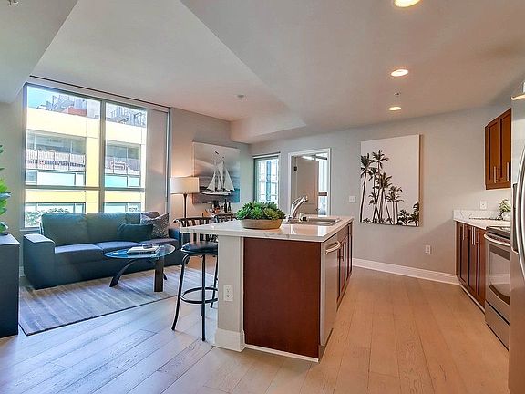 3rd image of 253 10th Ave Unit 420