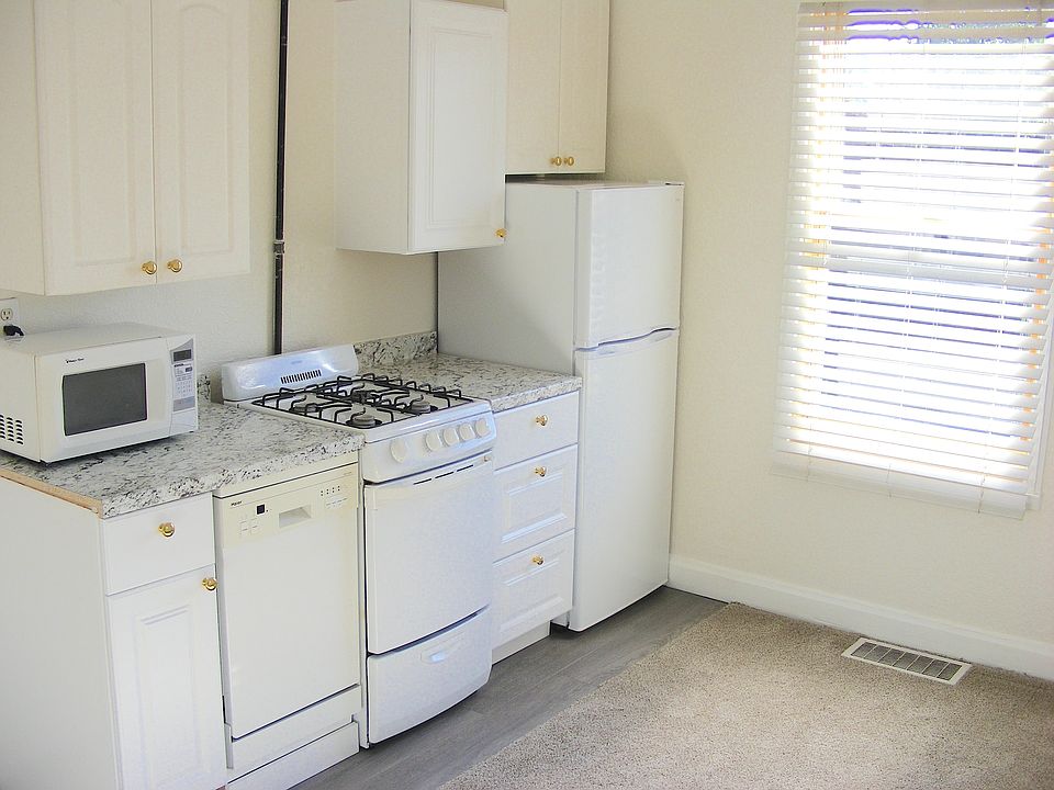 1st image of 115 N Park St #8
