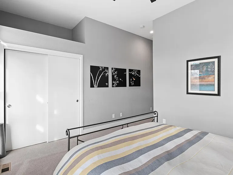 2815 W 52nd Ave — Photo 14