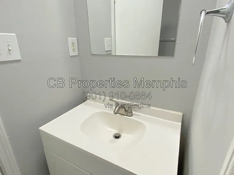 8282 Fayette Cv — Photo 11