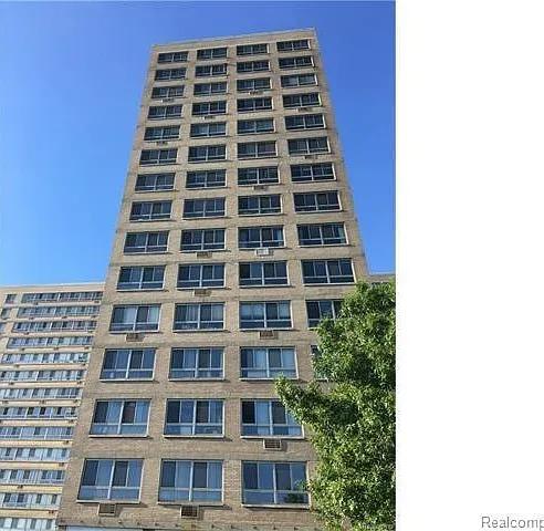 8900 E Jefferson Ave #528