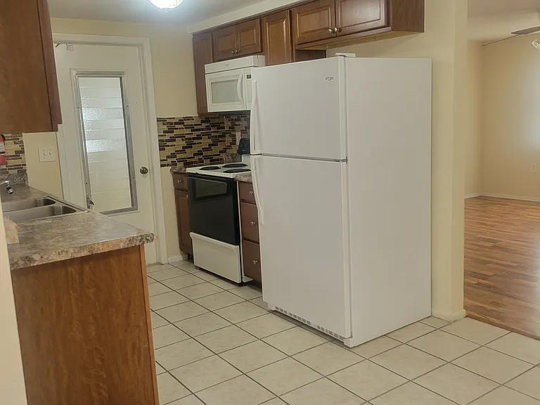 3039 Finch Dr — Photo 8