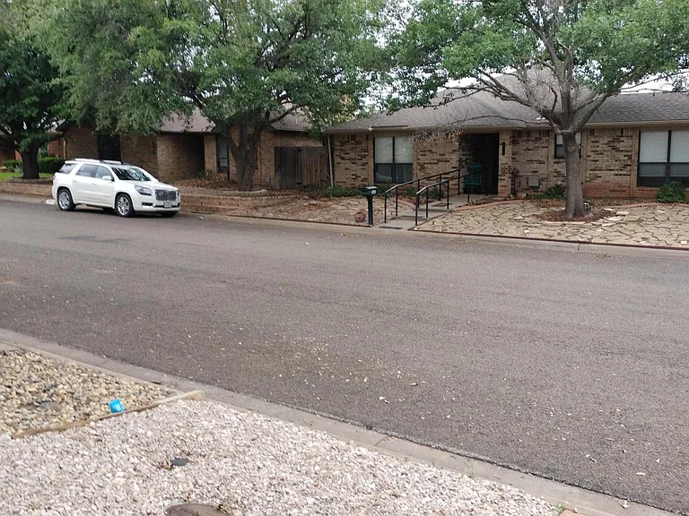 3609 High Meadow Dr — Photo 25
