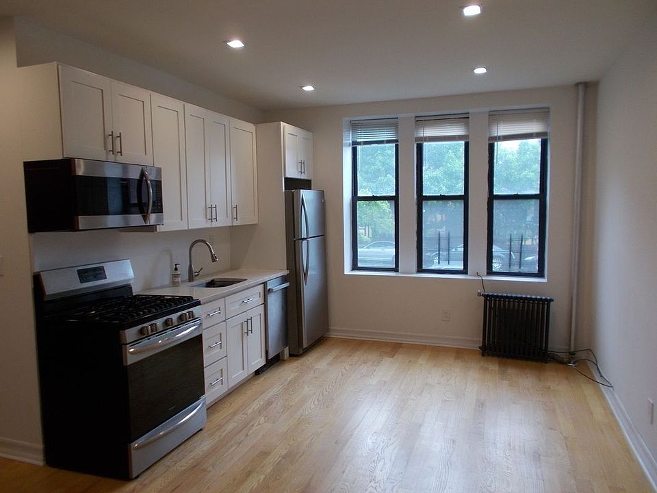 1st image of 446 Saint Johns Pl #A6