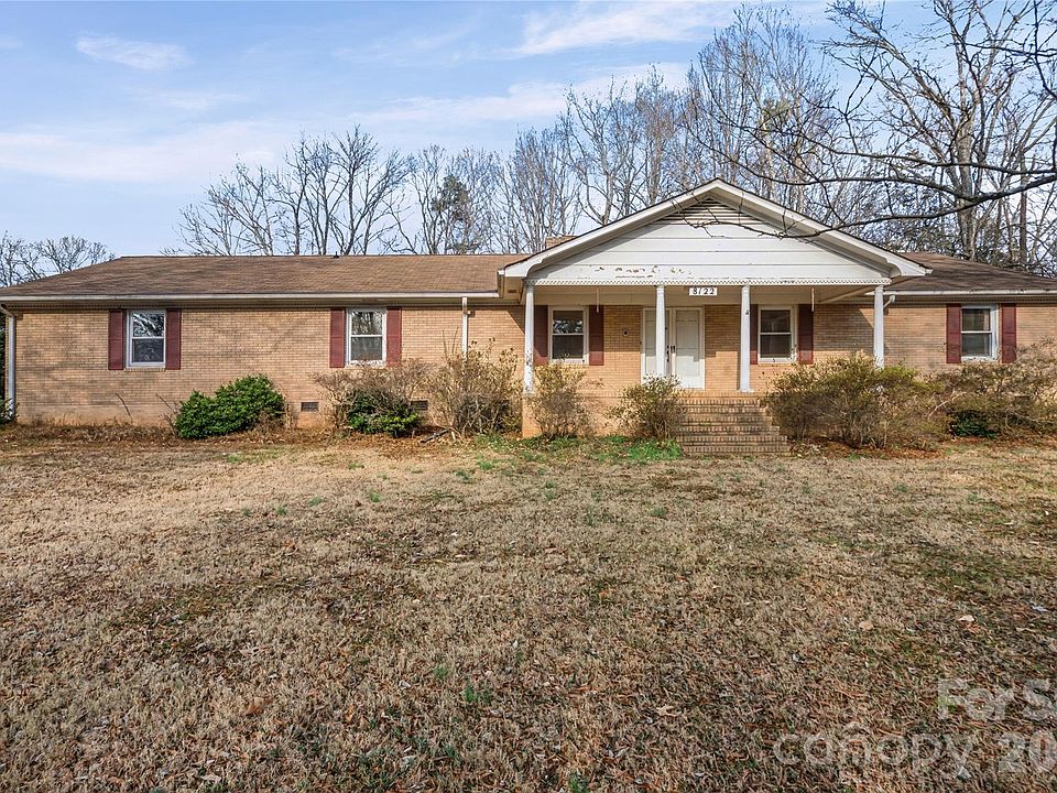 1st image of 8122 Knollwood Cres