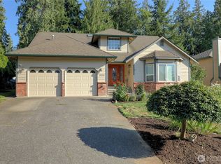 18329 Cedarbough Loop, Arlington, WA 98223