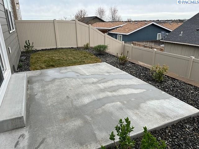 2nd image of 805 S Yolo Pl