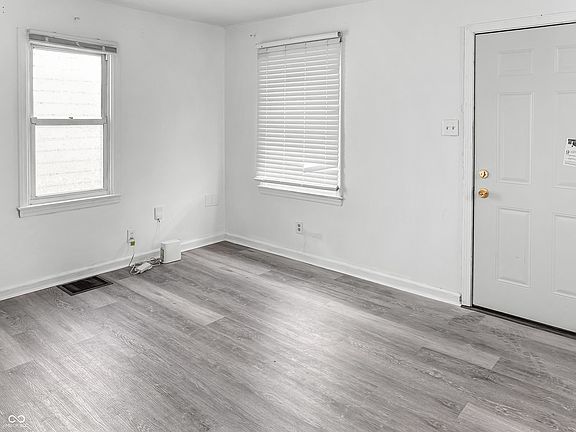 4th image of 2030 N Linwood Ave