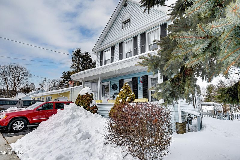 3rd image of 121 E Fourth Avenue