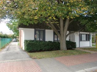 214 S Emerson St, Mount Prospect, IL 60056