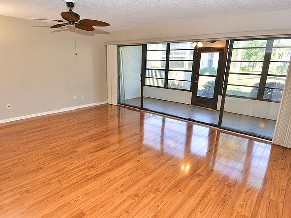5th image of 1600 NE Dixie Highway #4-108