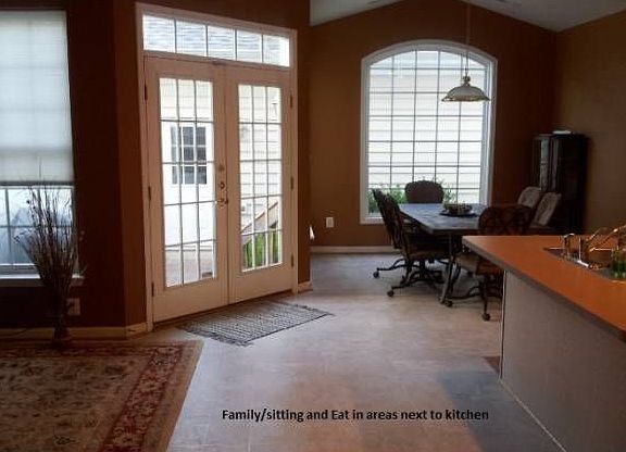 Kitchen Dining Area