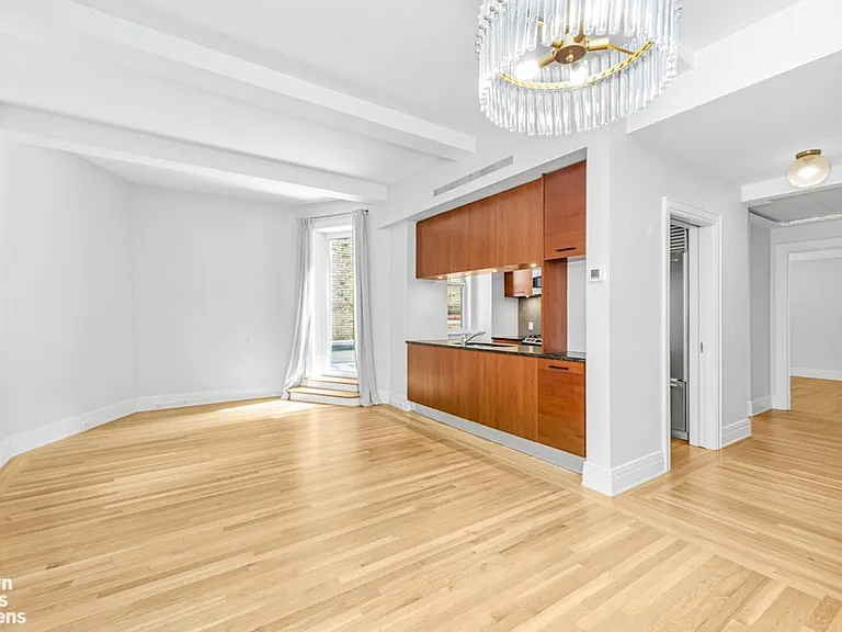 22 Riverside Dr #1B — Photo 6