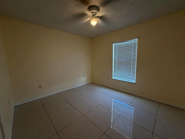 3802 SW Kocerik St — Photo 7