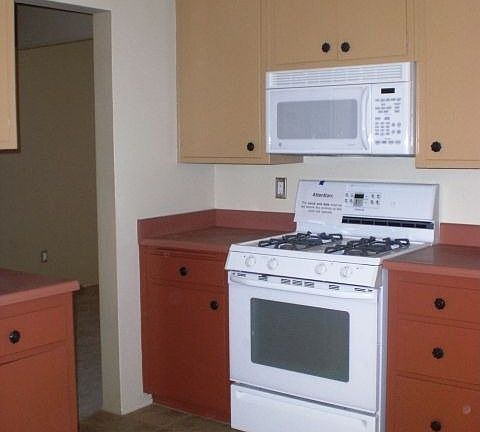 5th image of 2243 N Girasol Ave