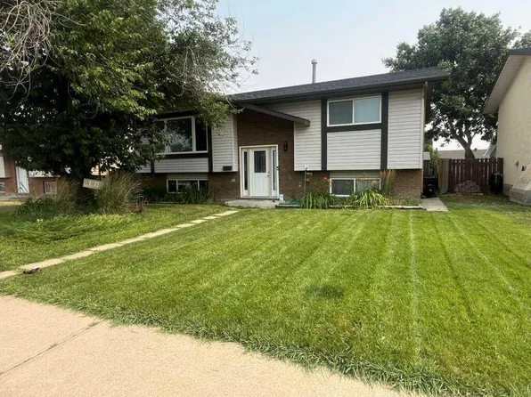 10 W Chow Ave SE, Medicine Hat, AB T1B 2T1