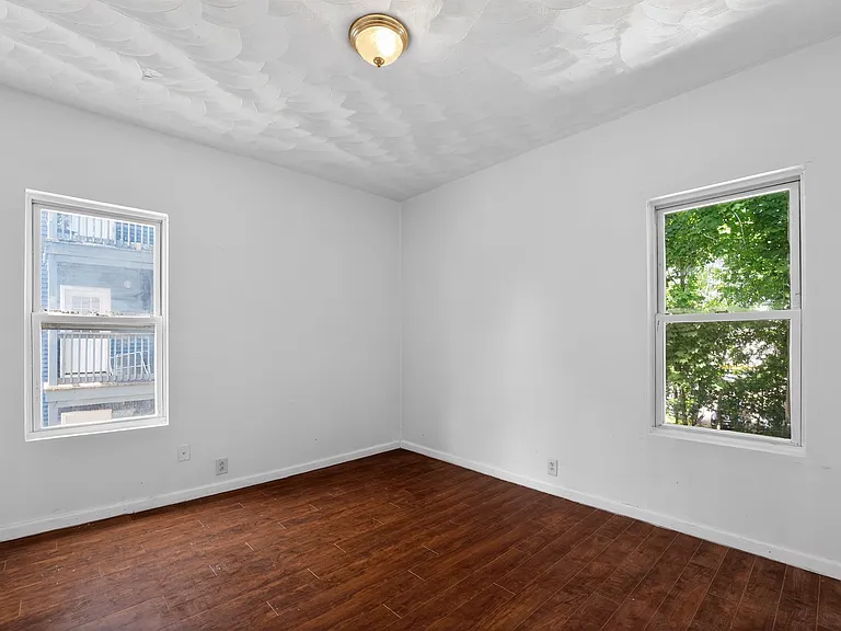 29 Park St #2 — Photo 9