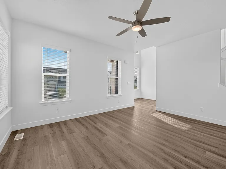 13728 S Devers Dr — Photo 8