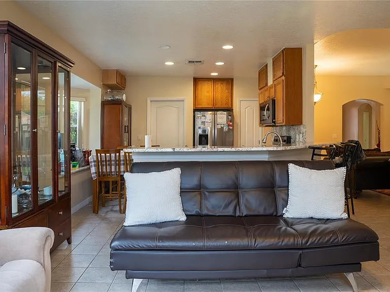 2955 Marbella Dr — Photo 15