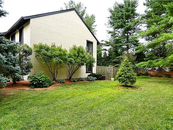2nd image of 9834 Dairyton Ct