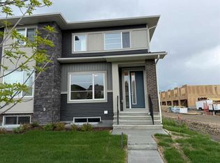 302 W Sundown Rd, Cochrane, AB T4C2T2