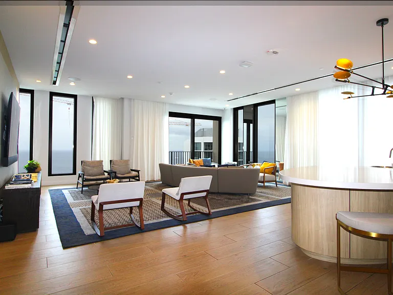 987 Queen St #3516 — Photo 13