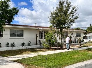 901 SW 4th Ter, Hallandale Beach, FL 33009
