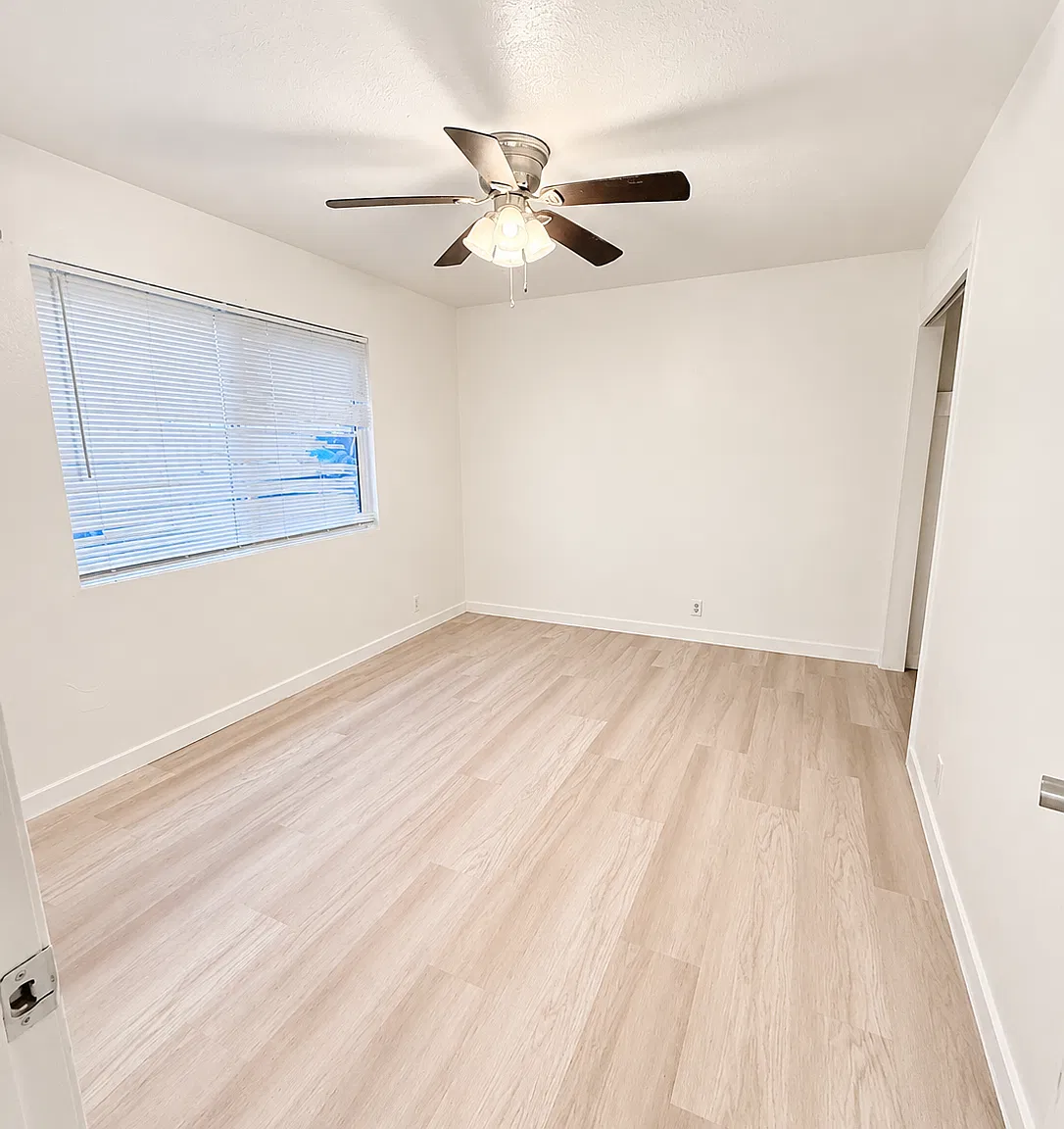 3 bed, 1120 sqft, $1,775 — Photo 3