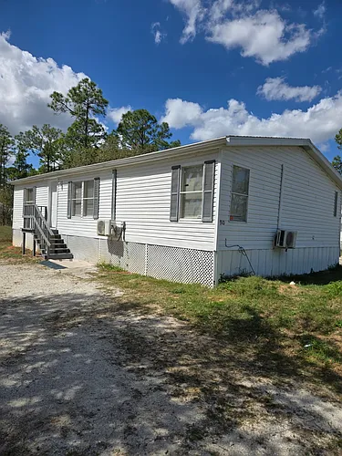 910 W Maxanna Blvd Photo 1