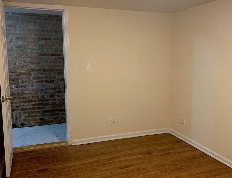 2513 N Southport Ave #GF — Photo 12
