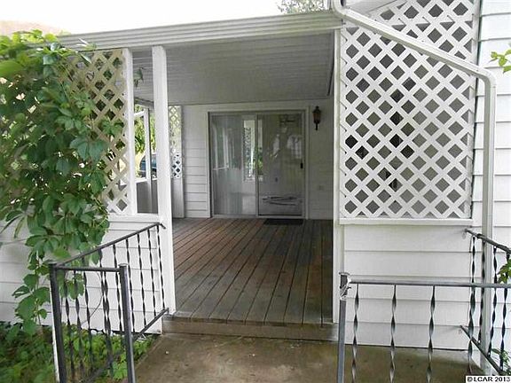 COVERED FRONT PORCH
