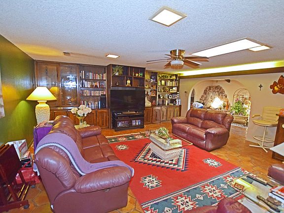 5th image of 707 Claymoor Dr