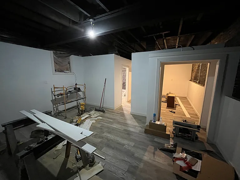 2415 W Arthington St #BASEMENT — Photo 1