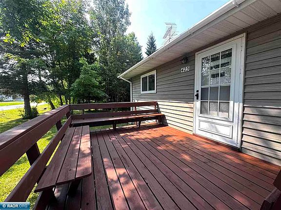 3rd image of 423 1st St SW