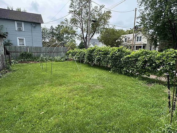23rd image of 2100 PRAIRIE STREET