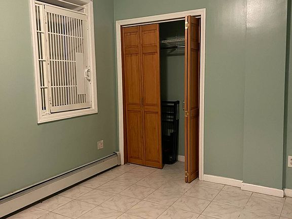 5th image of 1339 Teller Ave