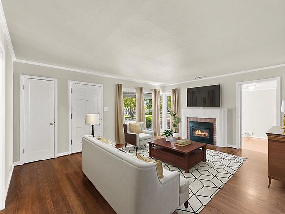 4th image of 2704 Watson Street