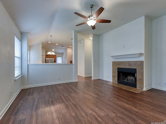 3rd image of 10315 BUESCHER LN