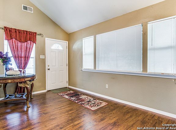 5th image of 1014 Steves Ave
