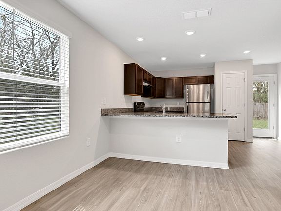 4th image of 1274 Orton St