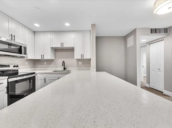 7000 NW 17th St Street #117, Plantation, FL 33313